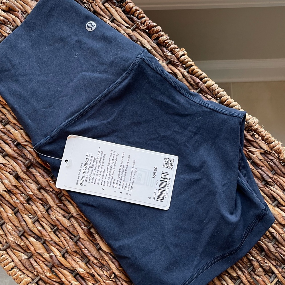 Lululemon bike shorts! Sooo cute!